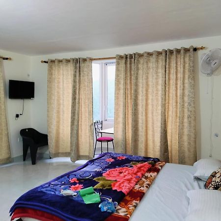 Elphinstone Inn Almora Exterior foto